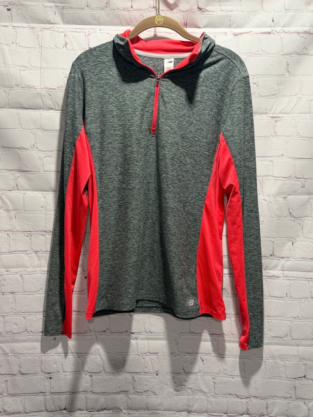 New Balance Gray‎ & Coral 1/4 Zip lightweight Performance Athletic Top Woman’s M